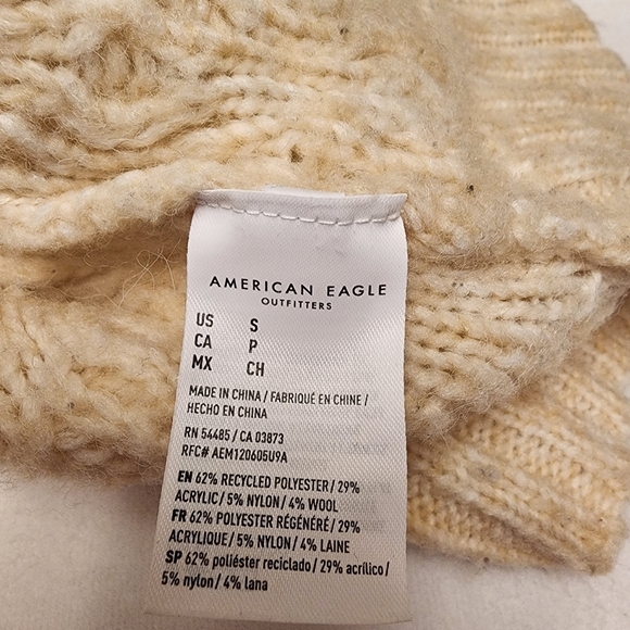 American Eagle Chunky Oversized V-neck Button Sweater Size S - Picture 11 of 11